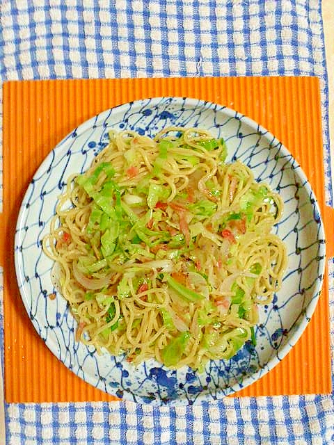 桜海老とキャベツの焼きそば♪