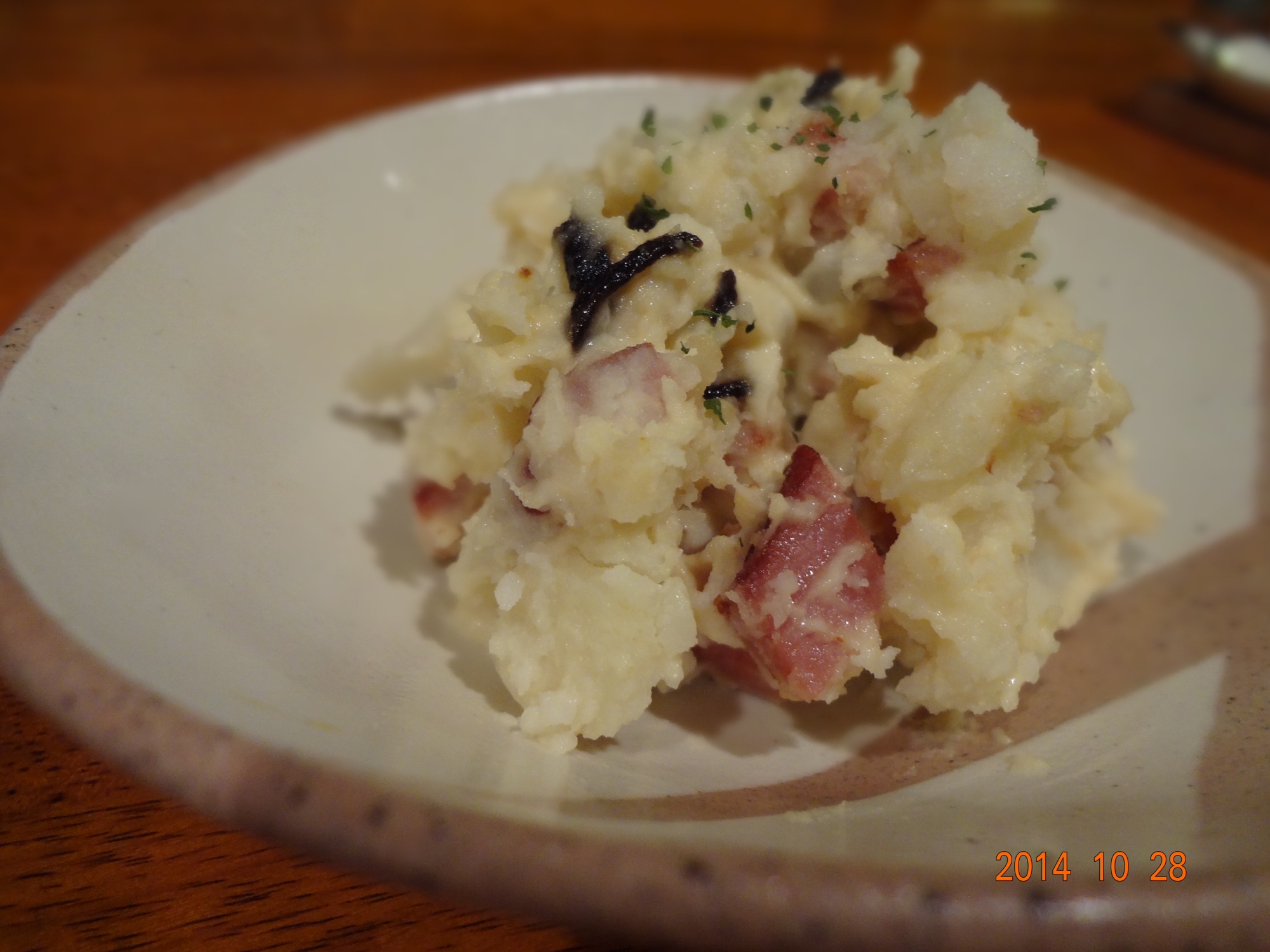 ベーコンと塩コンブ入りの美味しいポテトサラダ