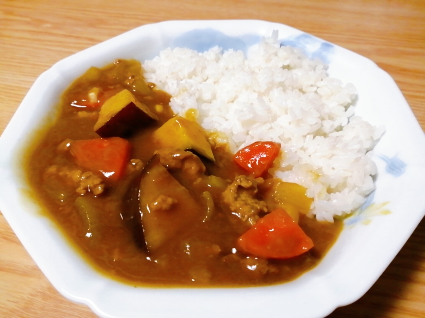 豚ひき肉とさつまいも入りのカレー