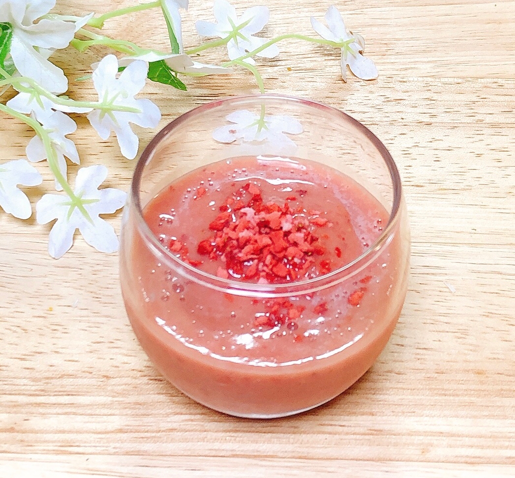いちごミルク&トマトスムージー　ジュース