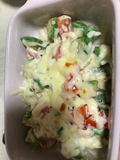 めっちゃ美味しかったです！パッと作れてオシャレで美味しい、素敵なレシピでした。アボカドの皮剥きに失敗して器を使いましたが(^◇^;)またチャレンジします！