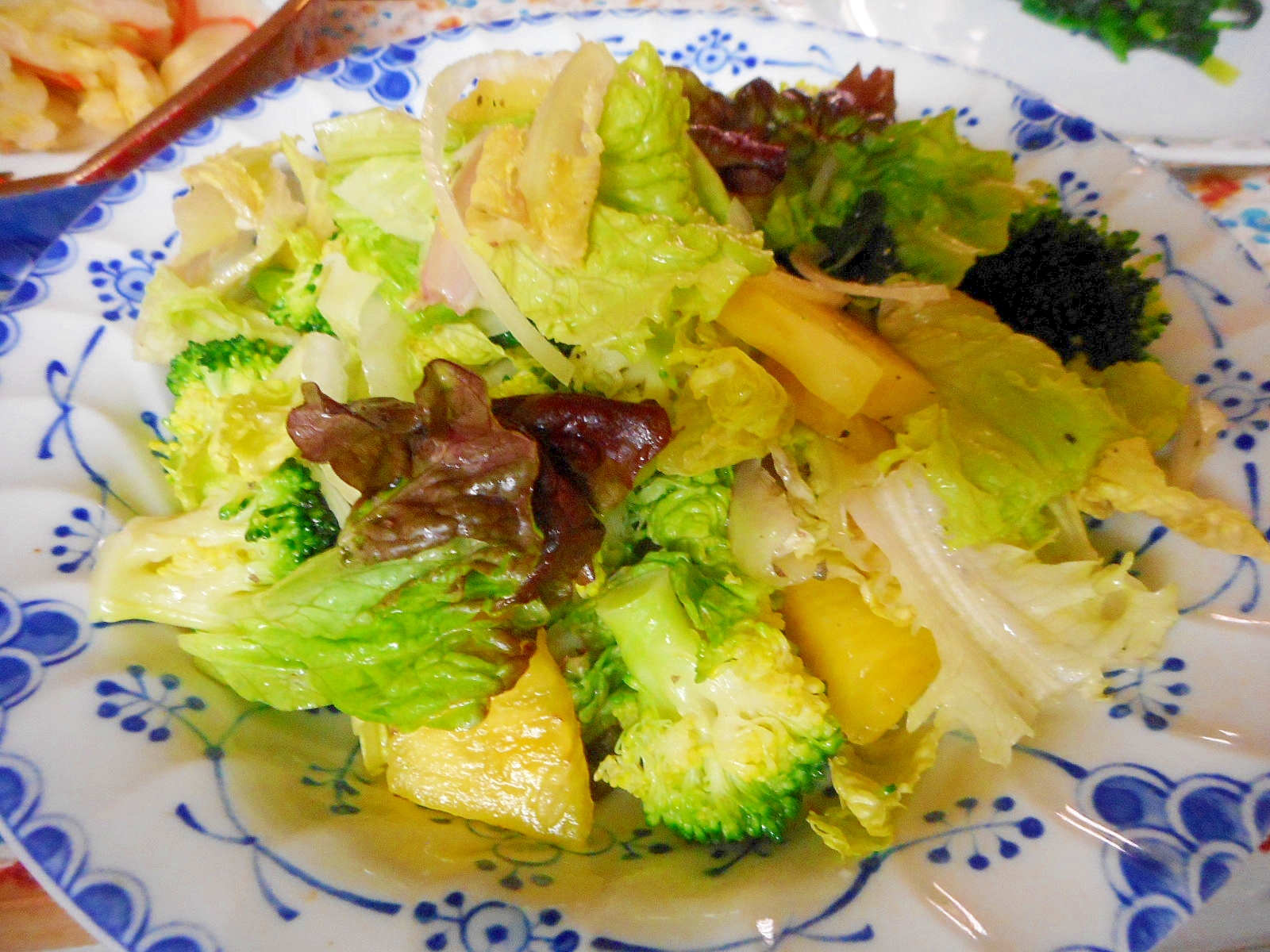 ブロッコリーとパイナップルのグリーンサラダ