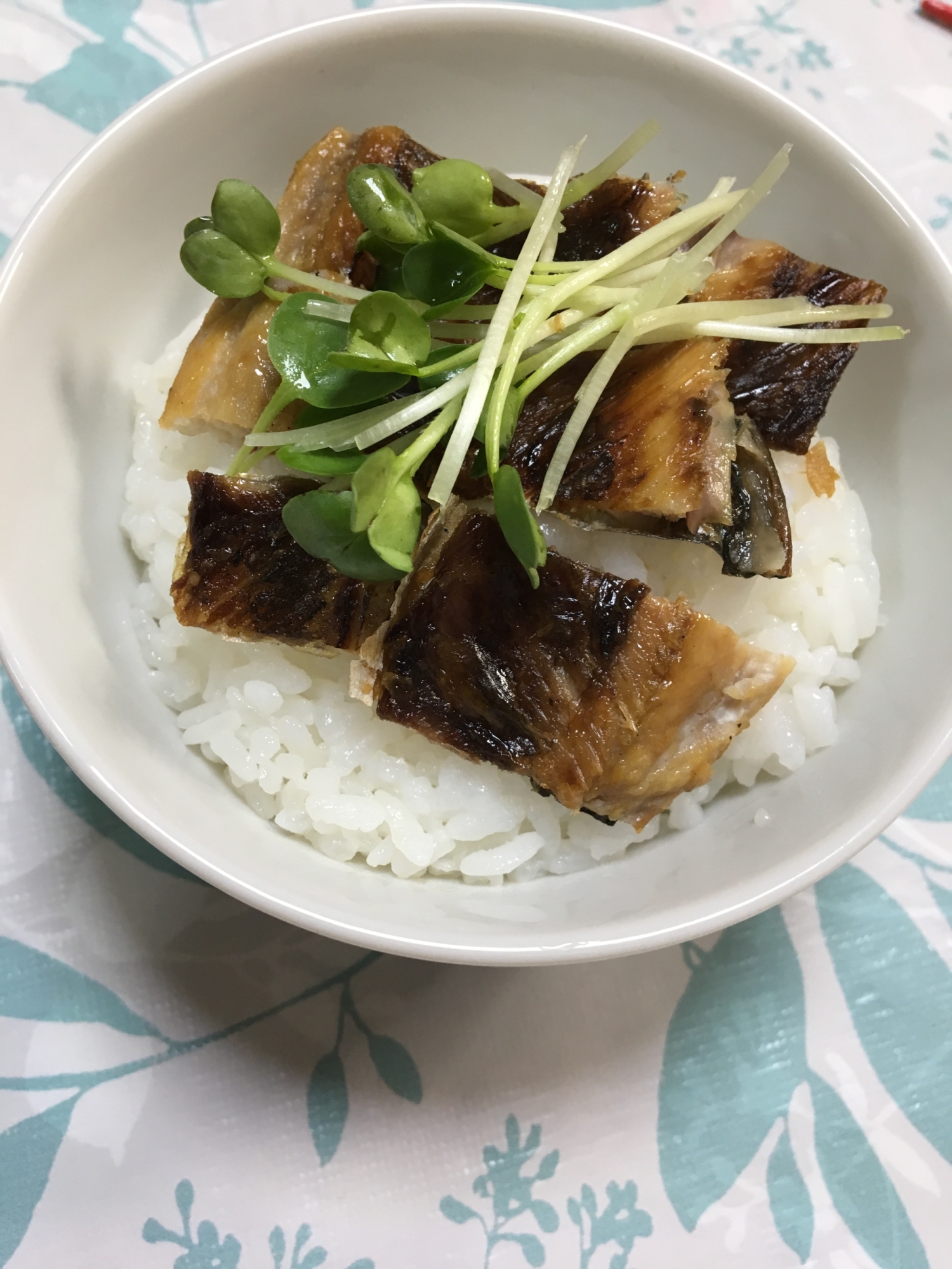 シンプル♪シンプル♪サンマの開き丼☆