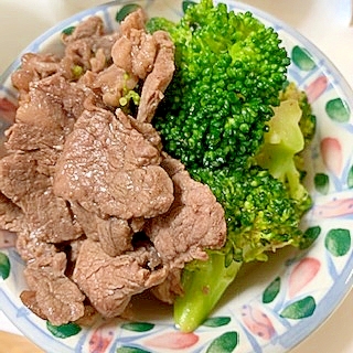 牛ロース肉とブロッコリーの炒め物