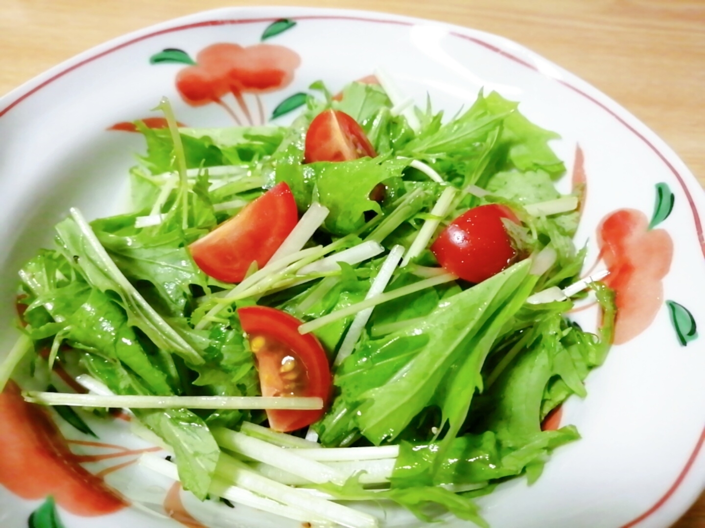納豆のタレで☆水菜とミニトマトのサラダ
