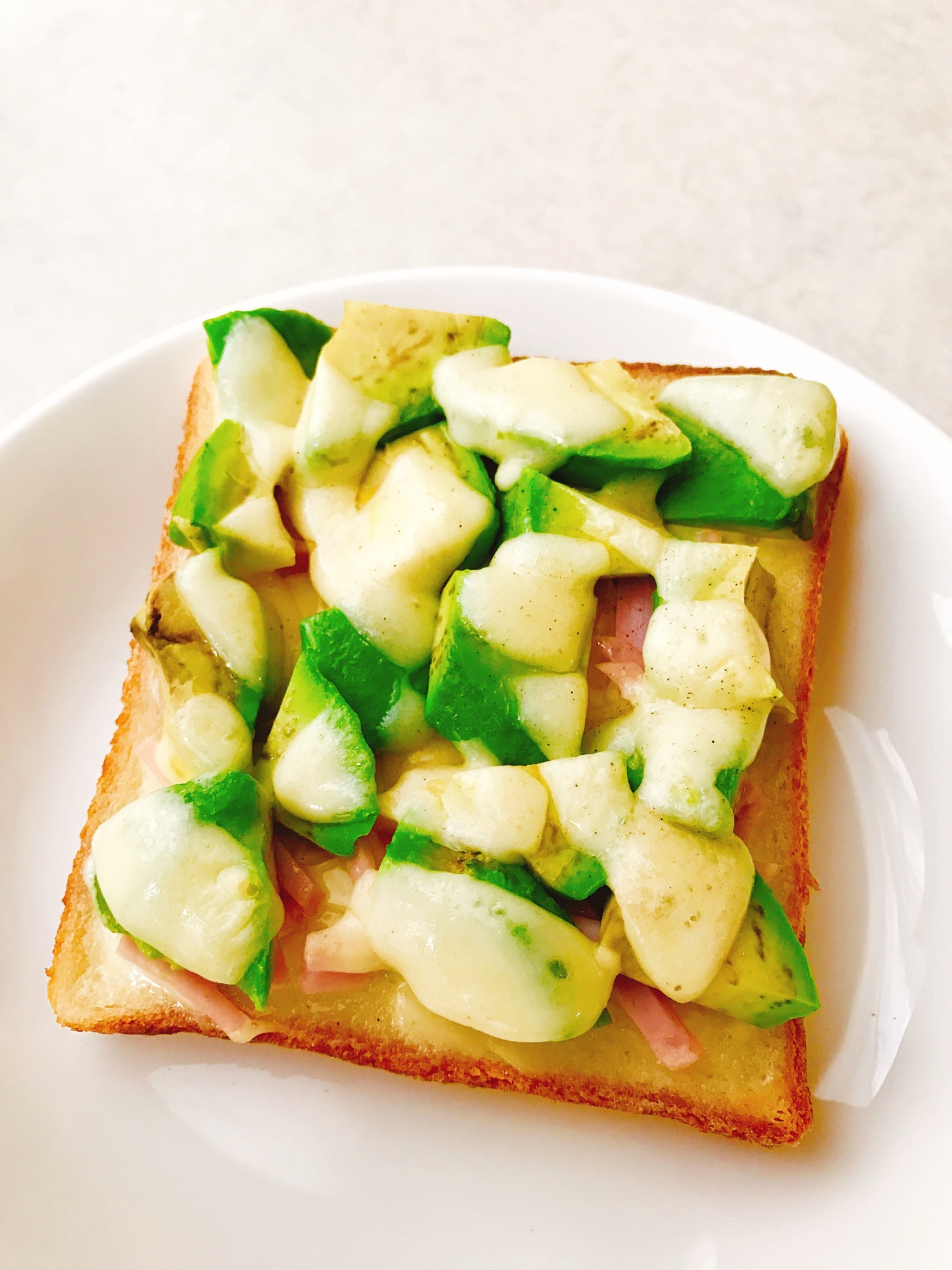 朝ごはんに アボカド ハム チーズトースト レシピ 作り方 By うめーば 楽天レシピ 朝ごはんに アボカド ハム チーズトースト レシピ 作り方 By うめーば 楽天レシピ