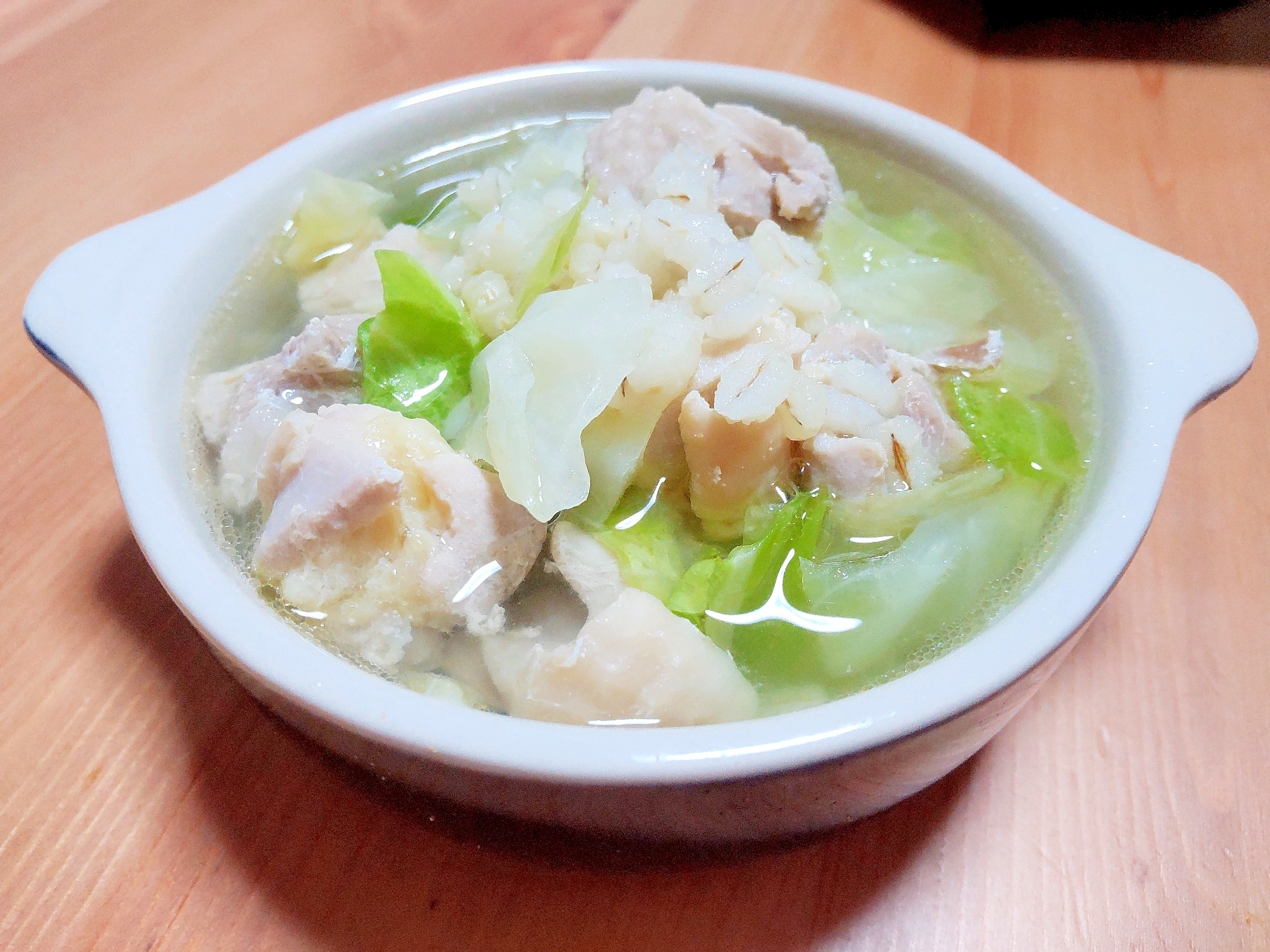 鶏肉とキャベツともち麦のクミンスープ