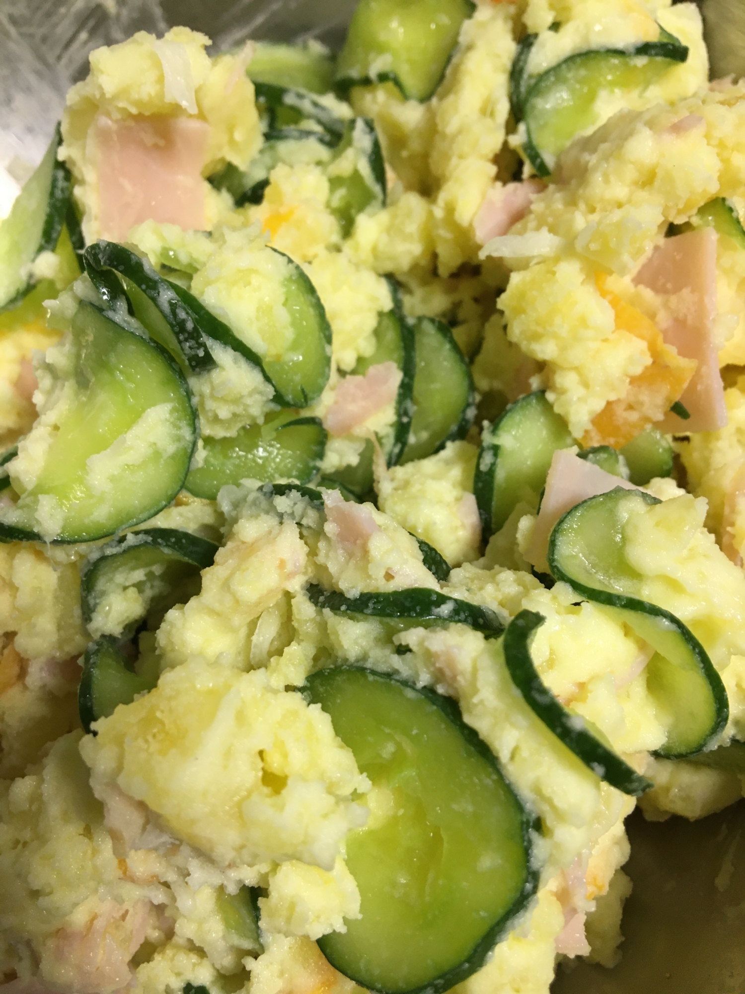 電子レンジで簡単！　ポテトサラダ。