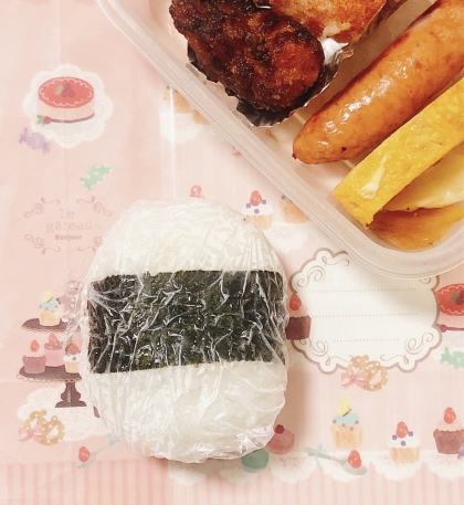 ˚✧₊⁎数の子チーズおにぎり⁎⁺˳✧༚