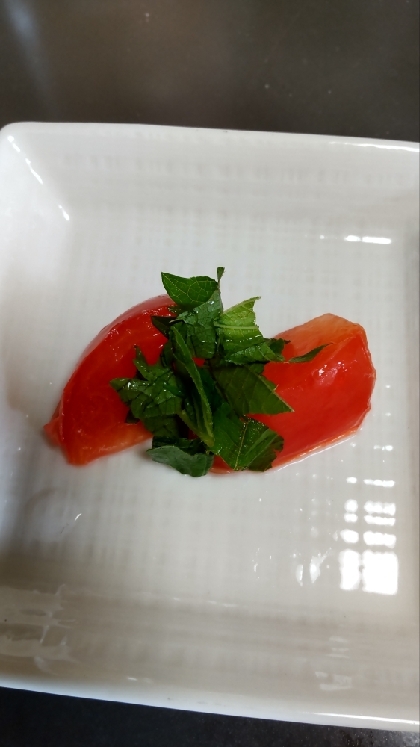 トマト、ミニトマトアジアサラダ（大葉orパクチー）