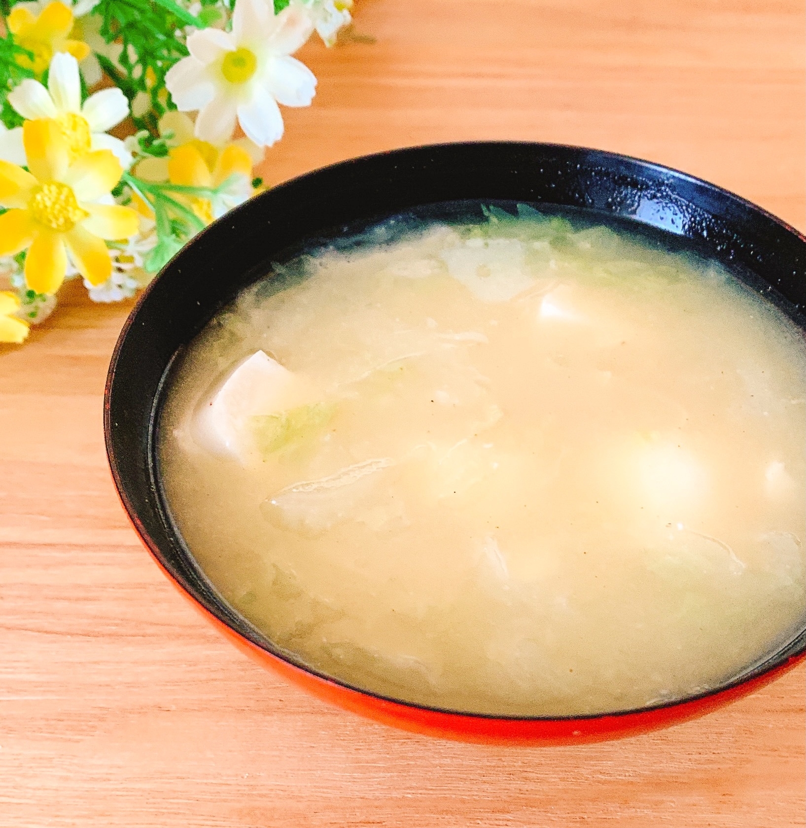 キャベツとお豆腐のお味噌汁✧˖°