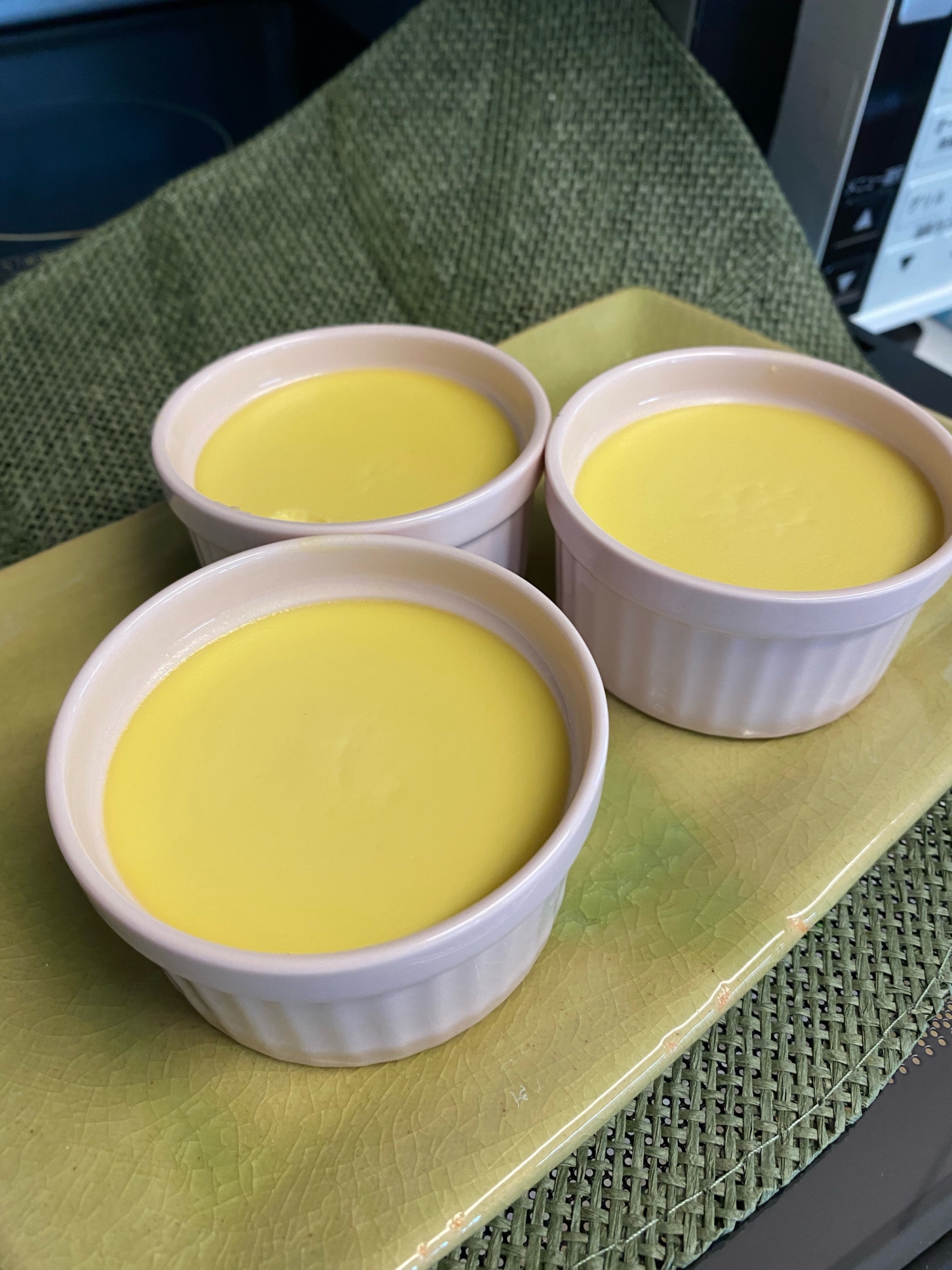 クリームチーズ入り❣️低糖質なめらか濃厚焼きプリン
