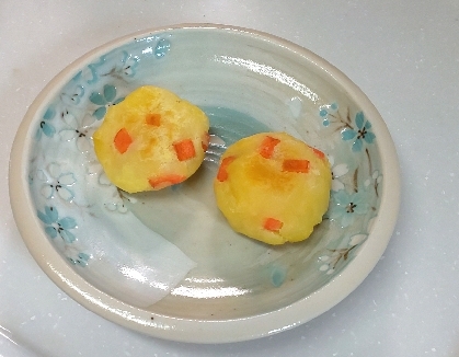 林檎の木さん、こんにちは(*^^*)
子供のお弁当に、じゃがいも餅のにんじん入りを作りました✨彩り良くていいですね♡いつも素敵なレシピありがとうございます☆☆