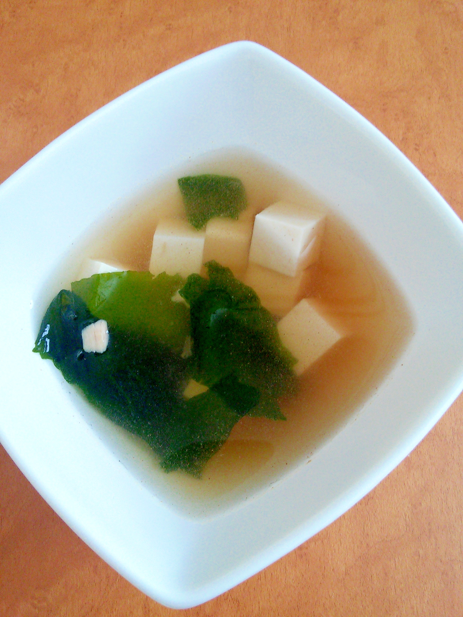 レンジで3分☆豆腐とツナとわかめの和風スープ