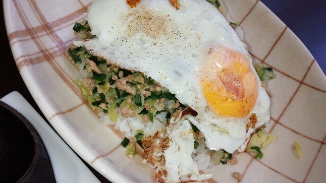 中華風目玉焼き丼