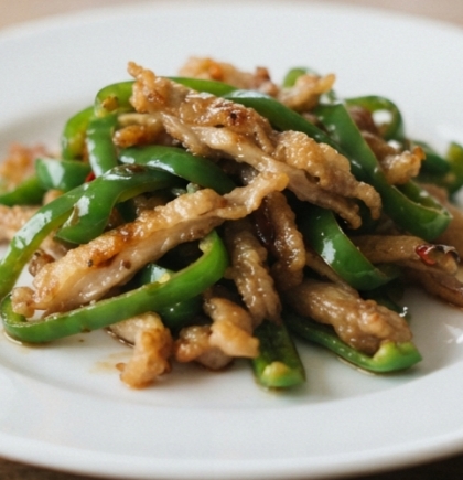 鶏皮とピーマンの簡単炒め