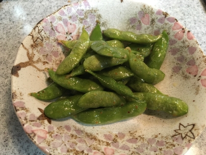 いつもの枝豆が一段と美味しくなりビールのおつまみにぴったりでした。ありがとうございました。