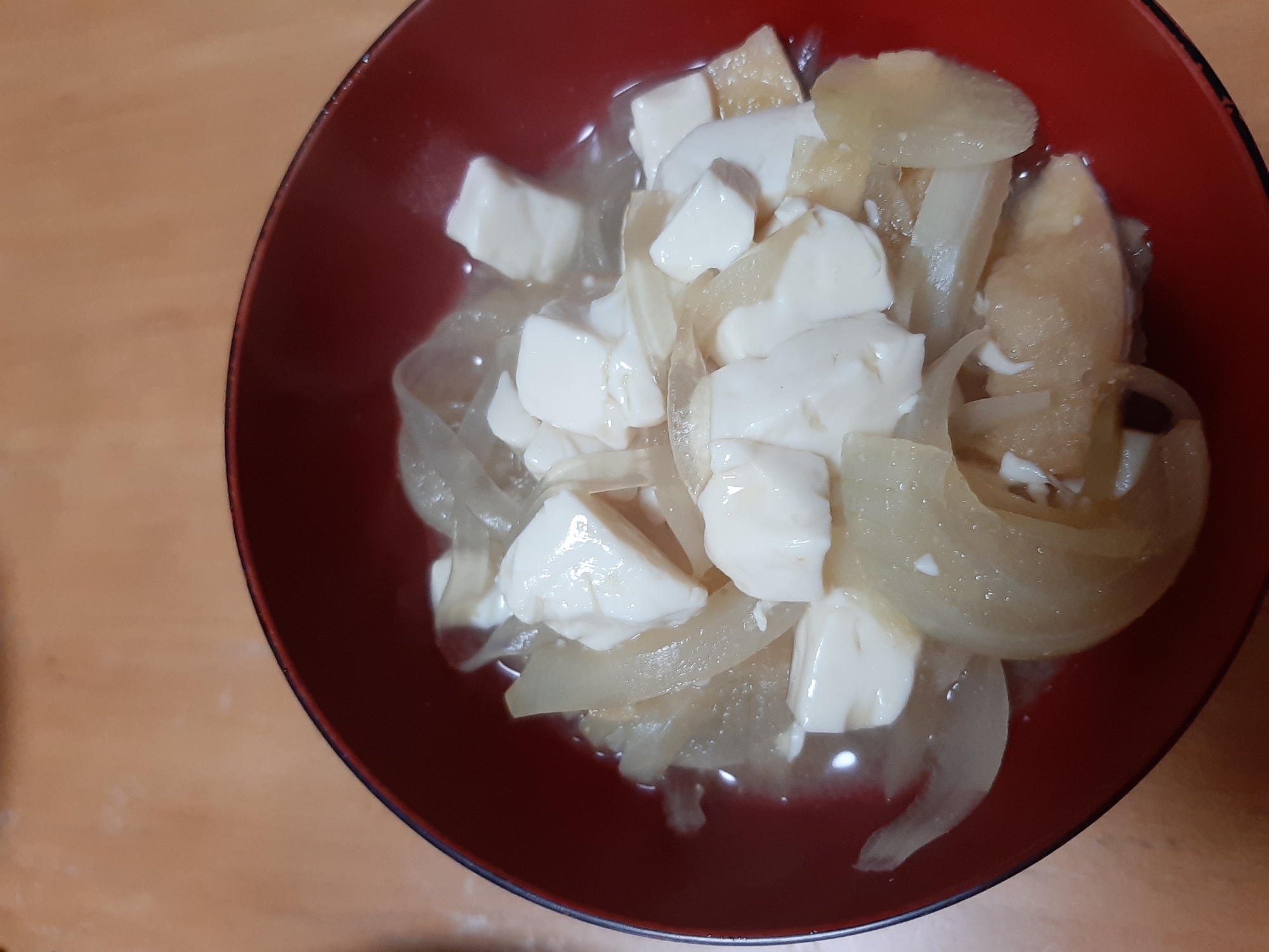 豆腐　油揚げ　玉ねぎ　はるさめ　味噌汁