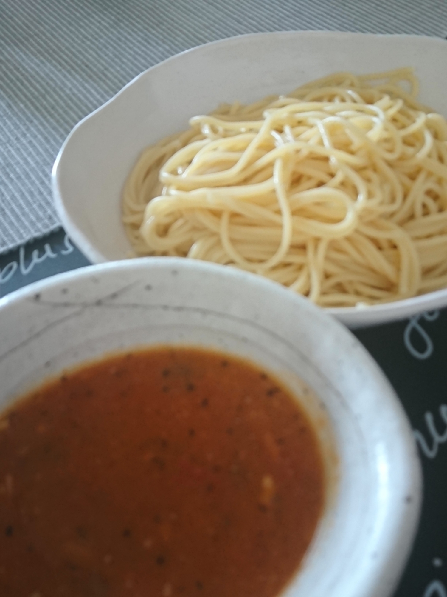 いつものミートスパを簡単つけ麺風にさっぱりと