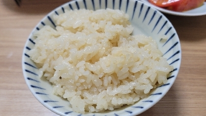 カニの身はなかったため、少し味気ないご飯に。ただし軽くあぶったカニの殻からの香りはよかった。また食べたい。