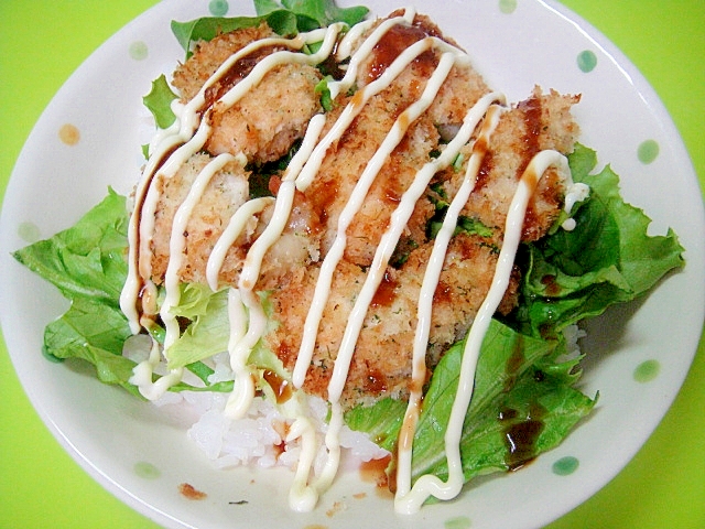 ハーブ風味♡鶏むね肉のパン粉焼き丼