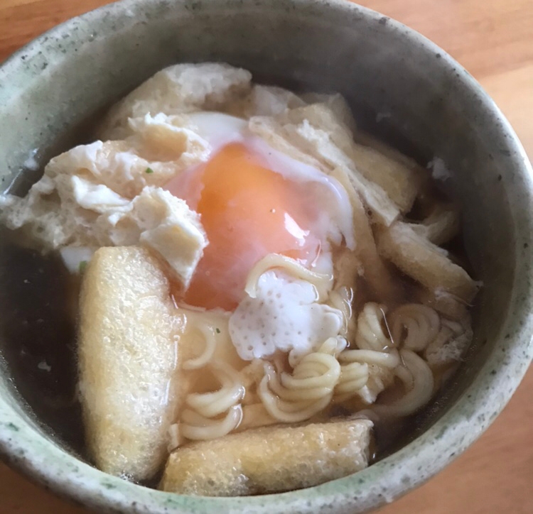 油揚げと落とし卵の醤油ラーメン