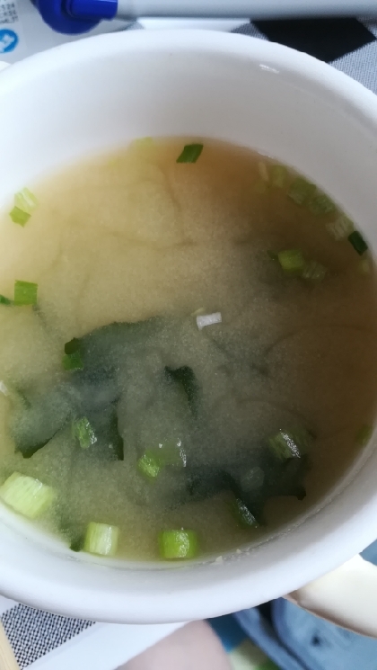 小松菜、わかめ、ねぎの味噌汁