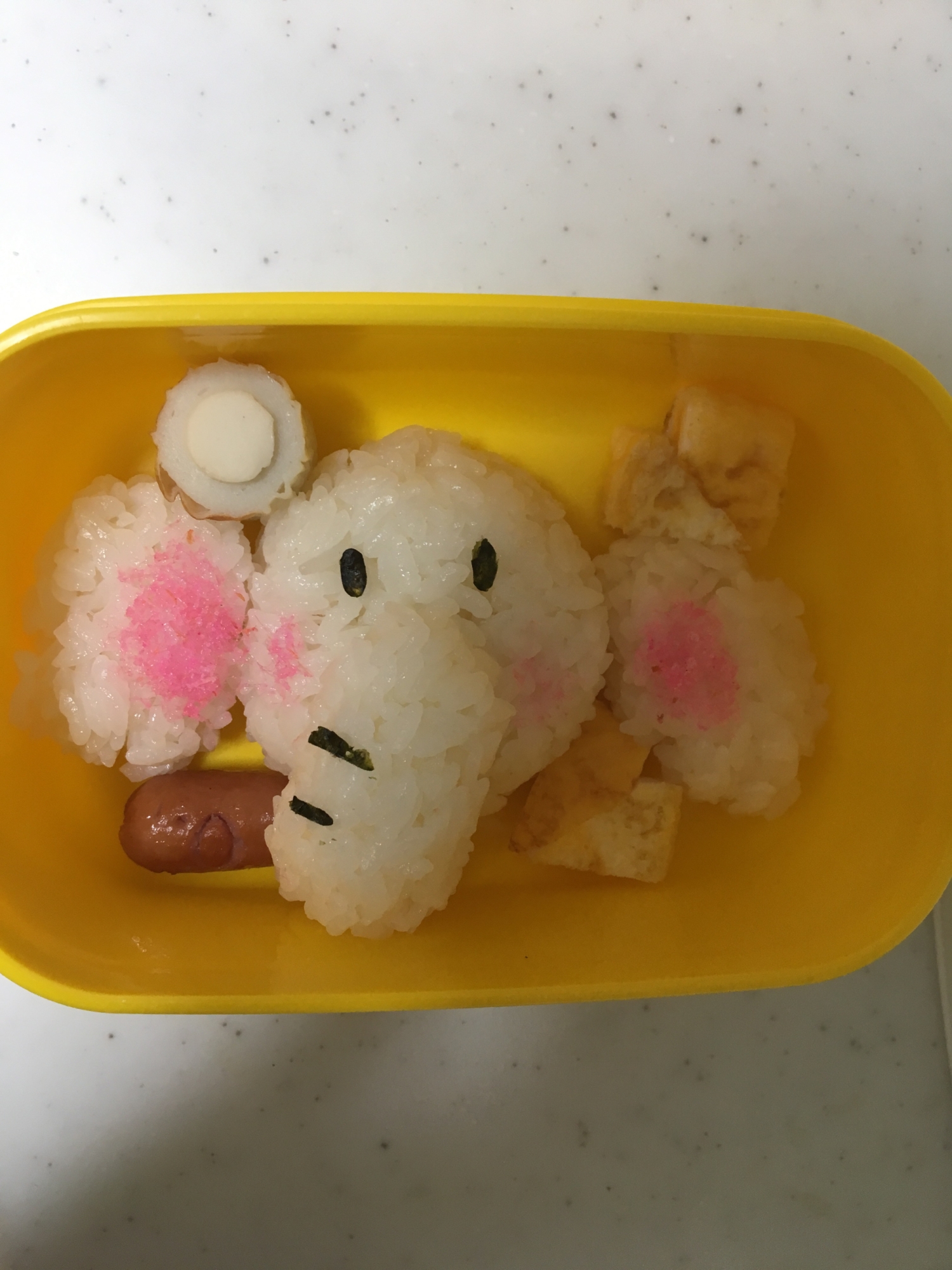 ゾウさんとブタさんウインナーのお弁当(o^^o)