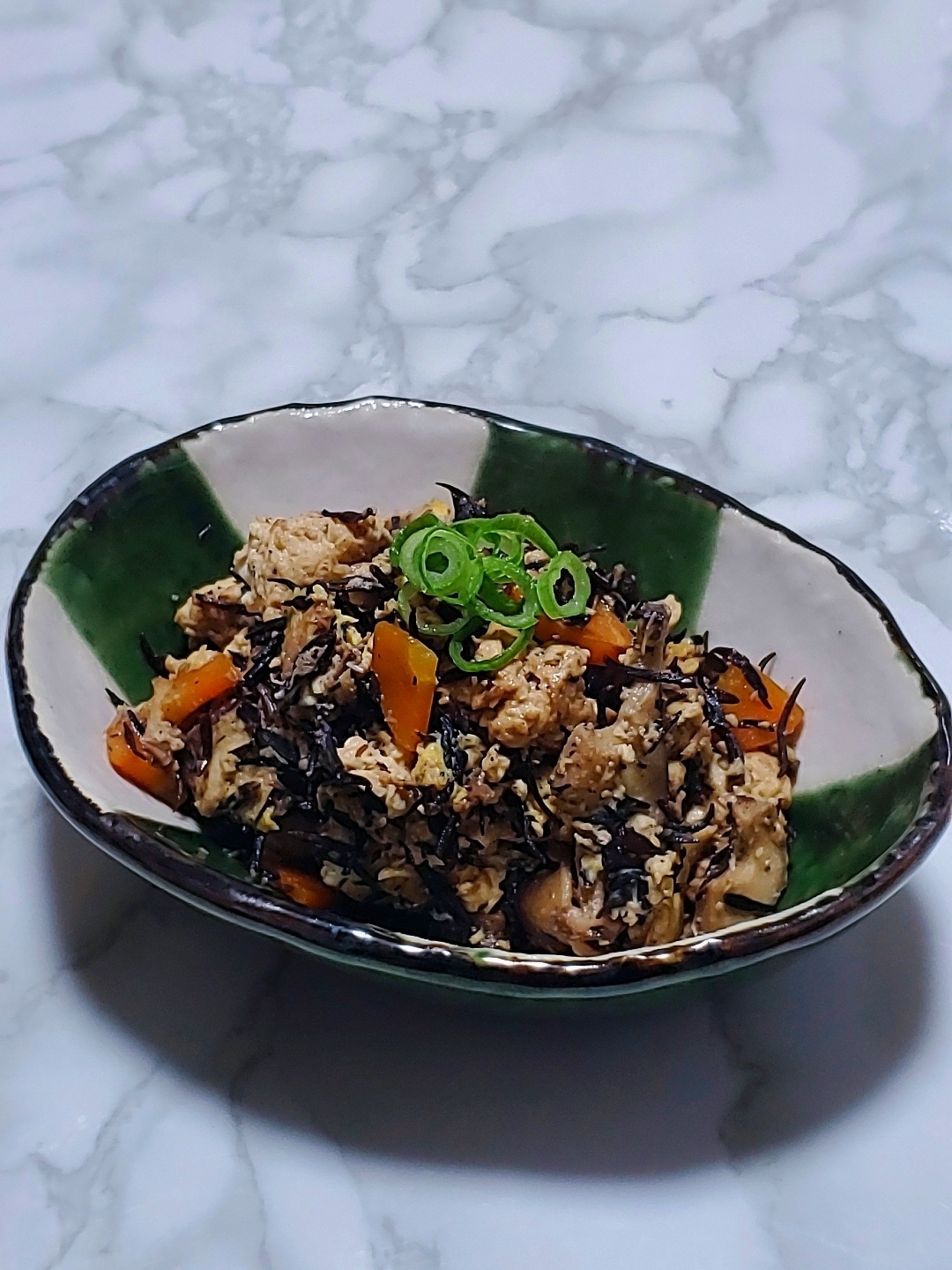 芽ひじき入り☆鯖缶炒り豆腐