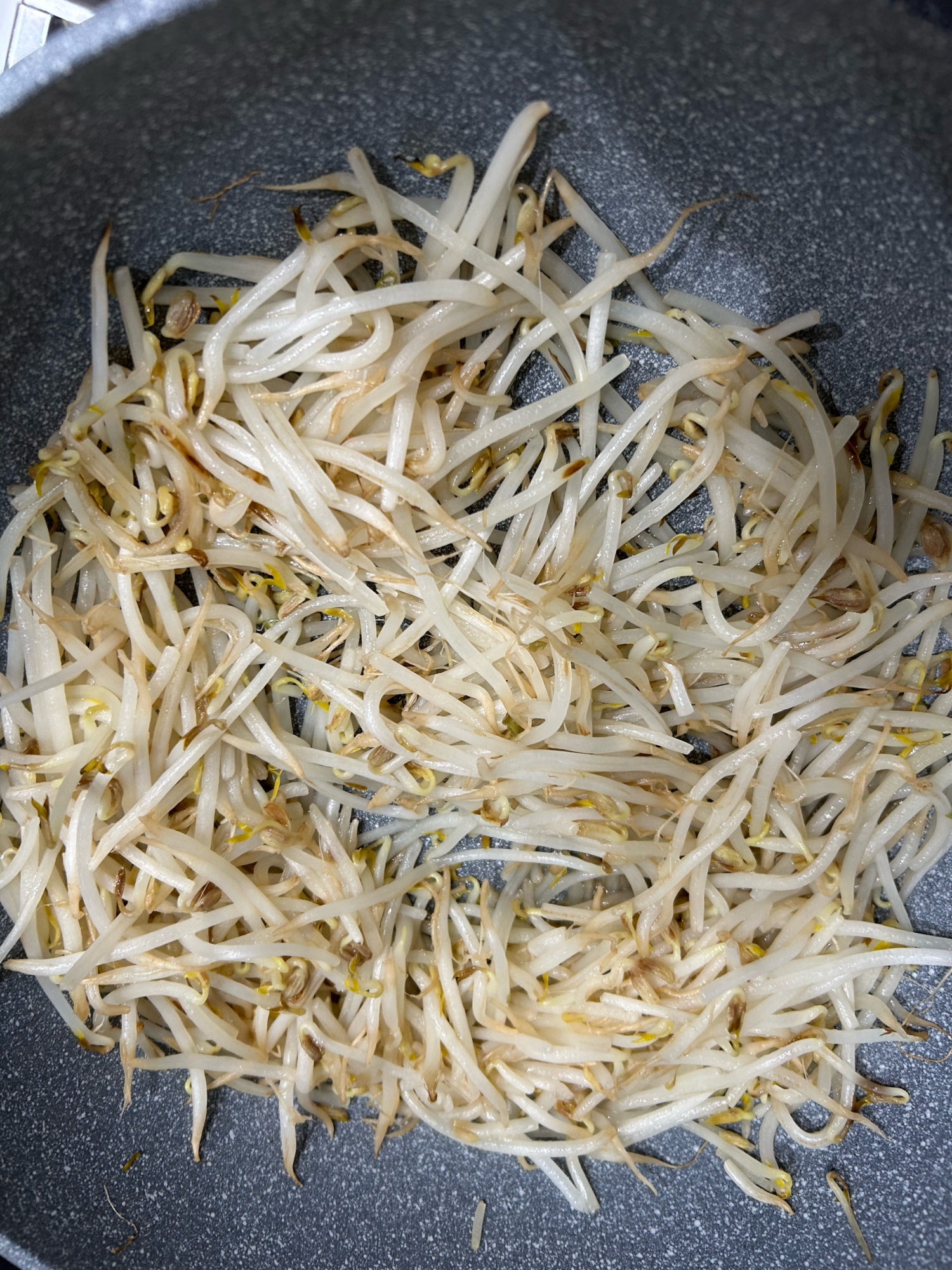 大盛りもやし炒め
