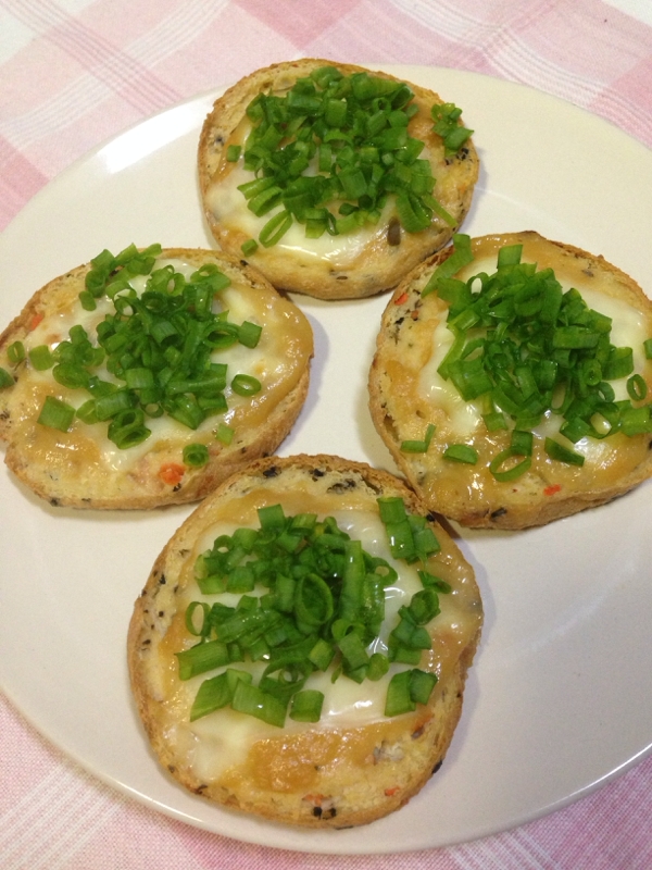 がんもどきの味噌にんにくチーズ焼き♪