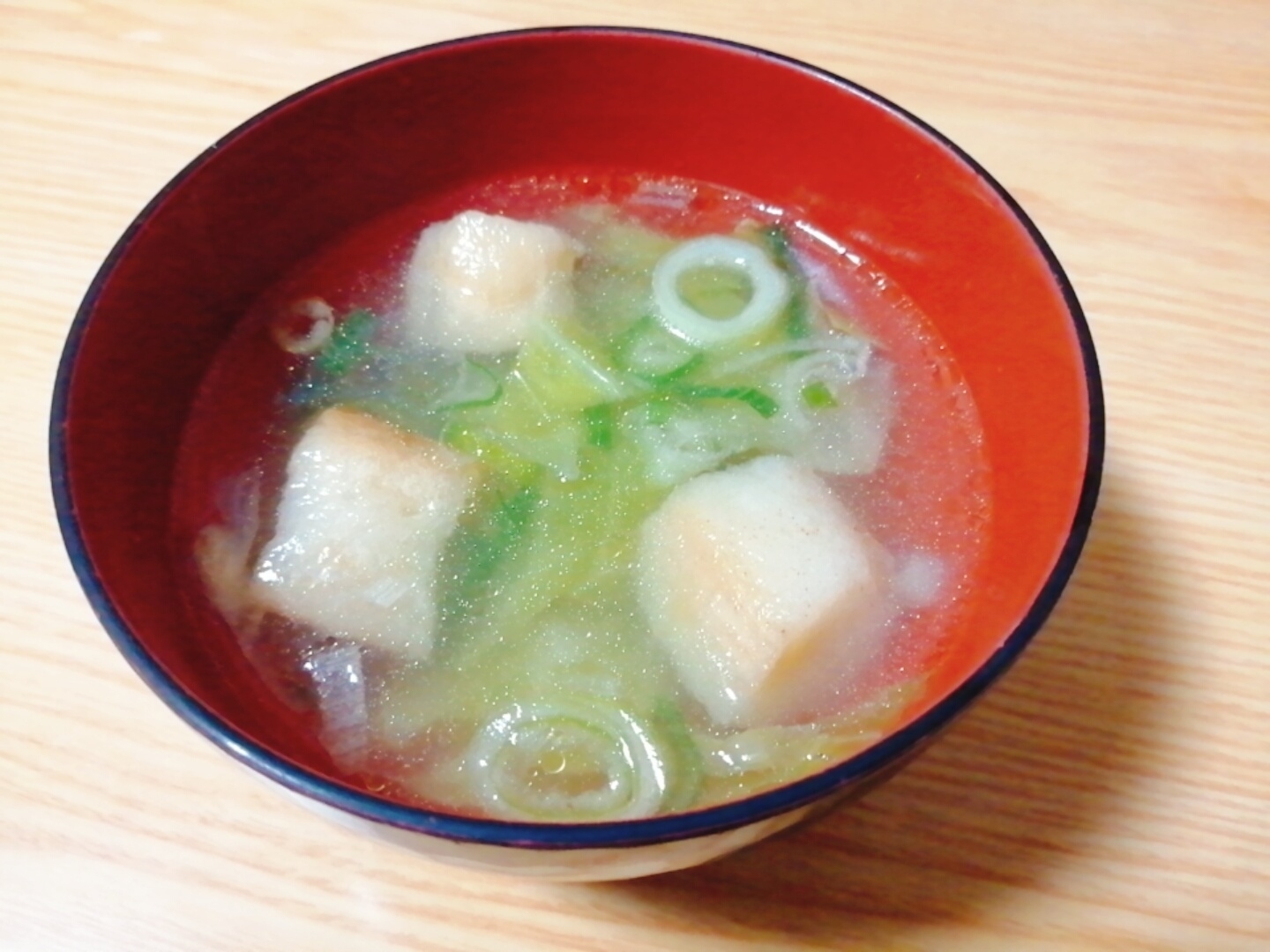 キャベツと麩とねぎの中華スープ