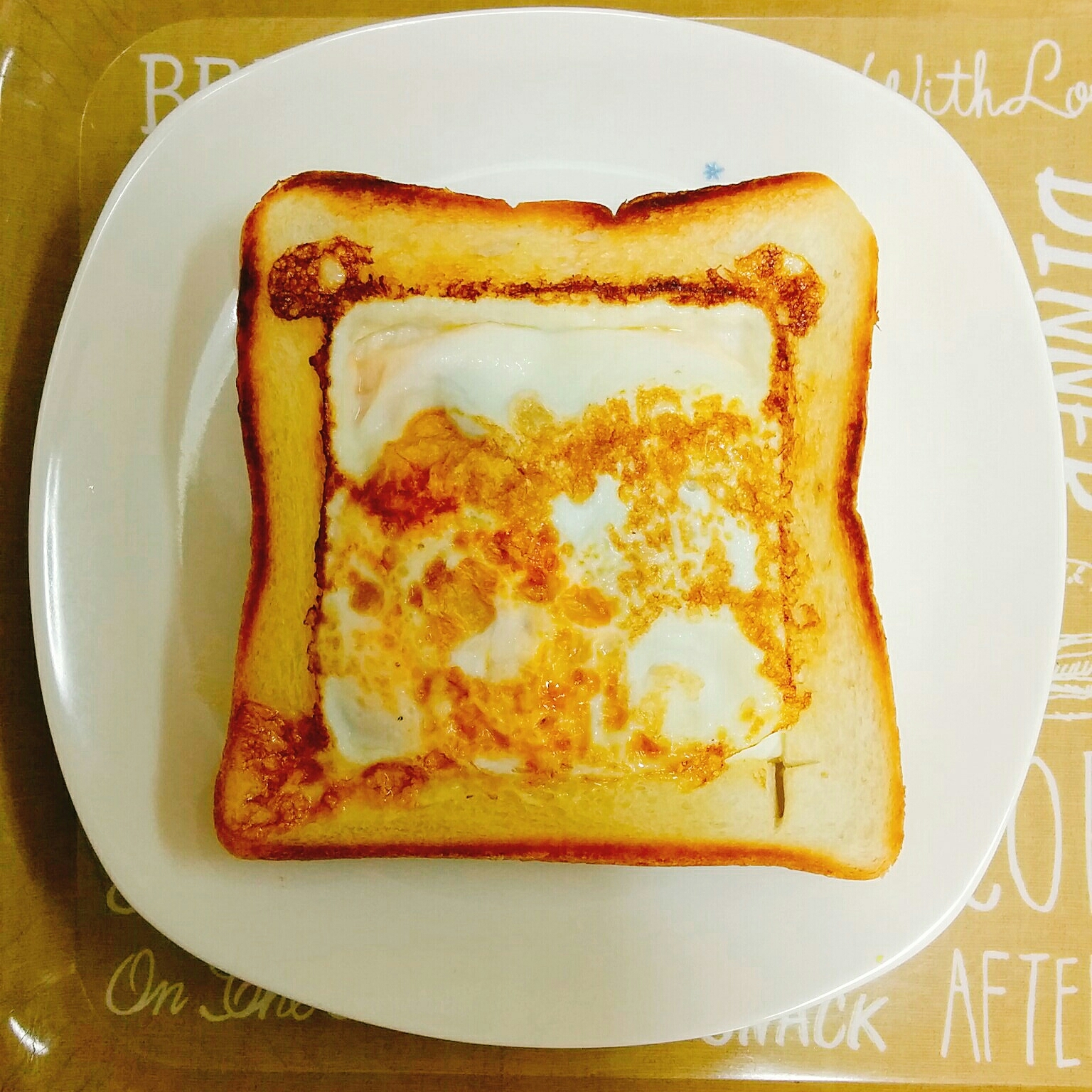 朝食☆卵とツナとチェダーチーズのトースト