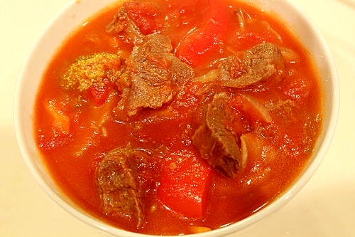 牛すね肉のトマトスープ
