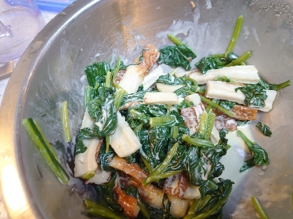 余っていたちくわと小松菜で美味しい1品が完成しました(^^)たくさん作ってお弁当にも入れました!