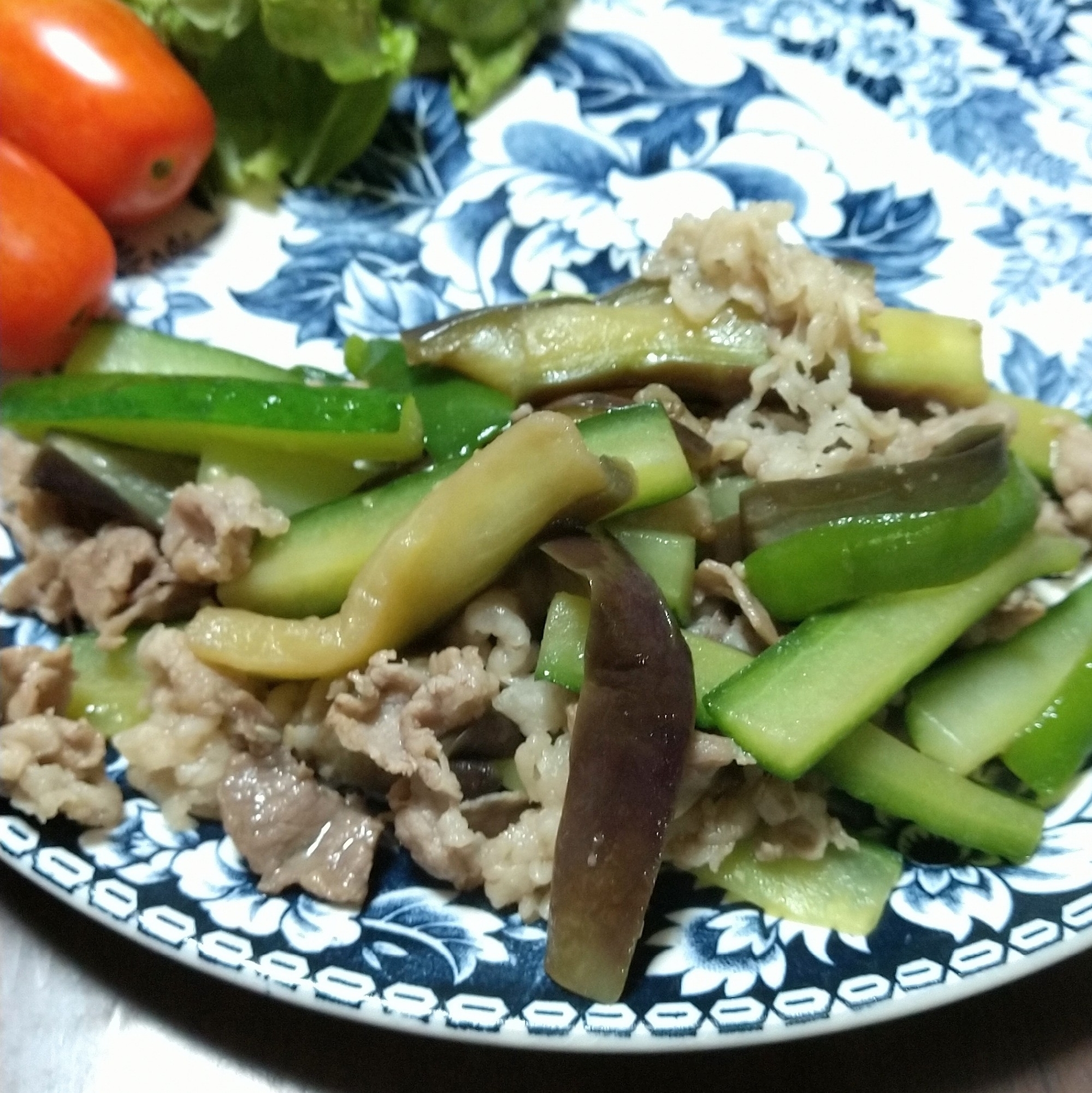 なす と きゅうり とピーマンの炒め物。焼肉味♪