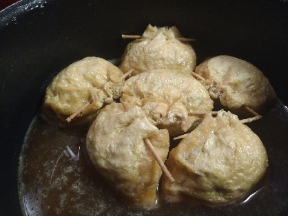 油揚げで　《がんもどきもどきの煮物》