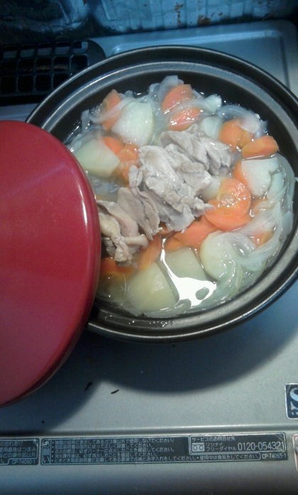 タジン鍋で作る！野菜たっぷり蒸し鶏