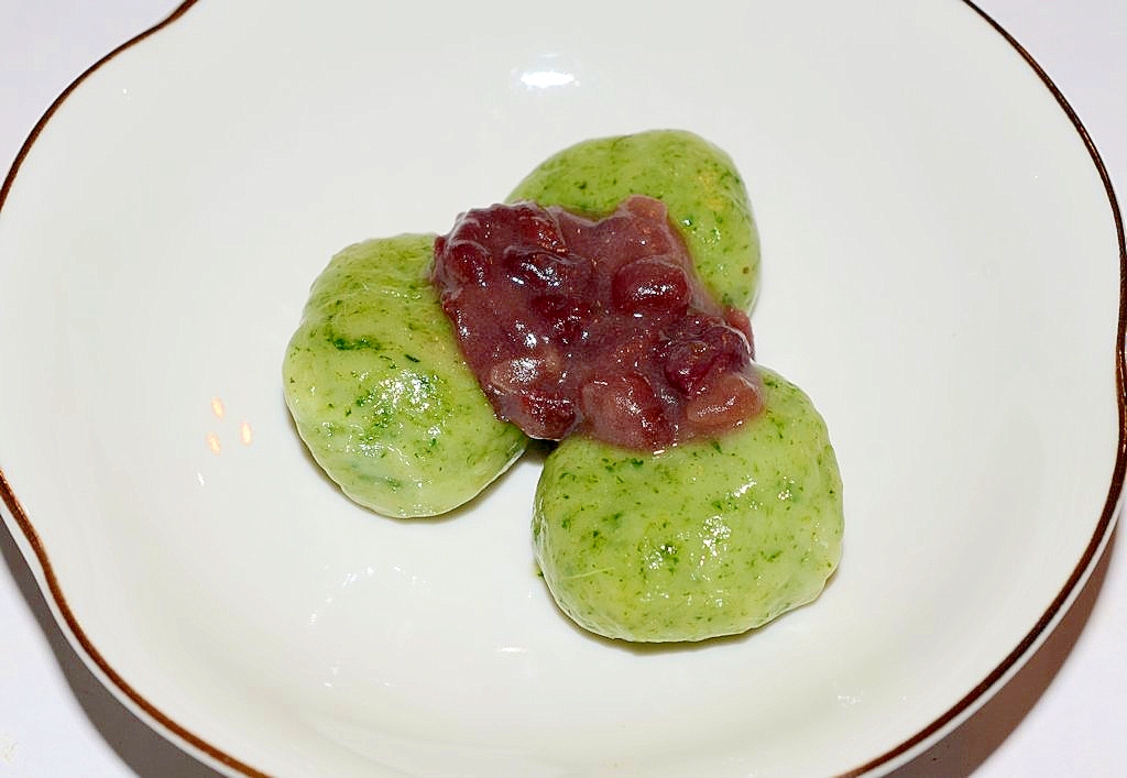 豆腐で作る草だんご