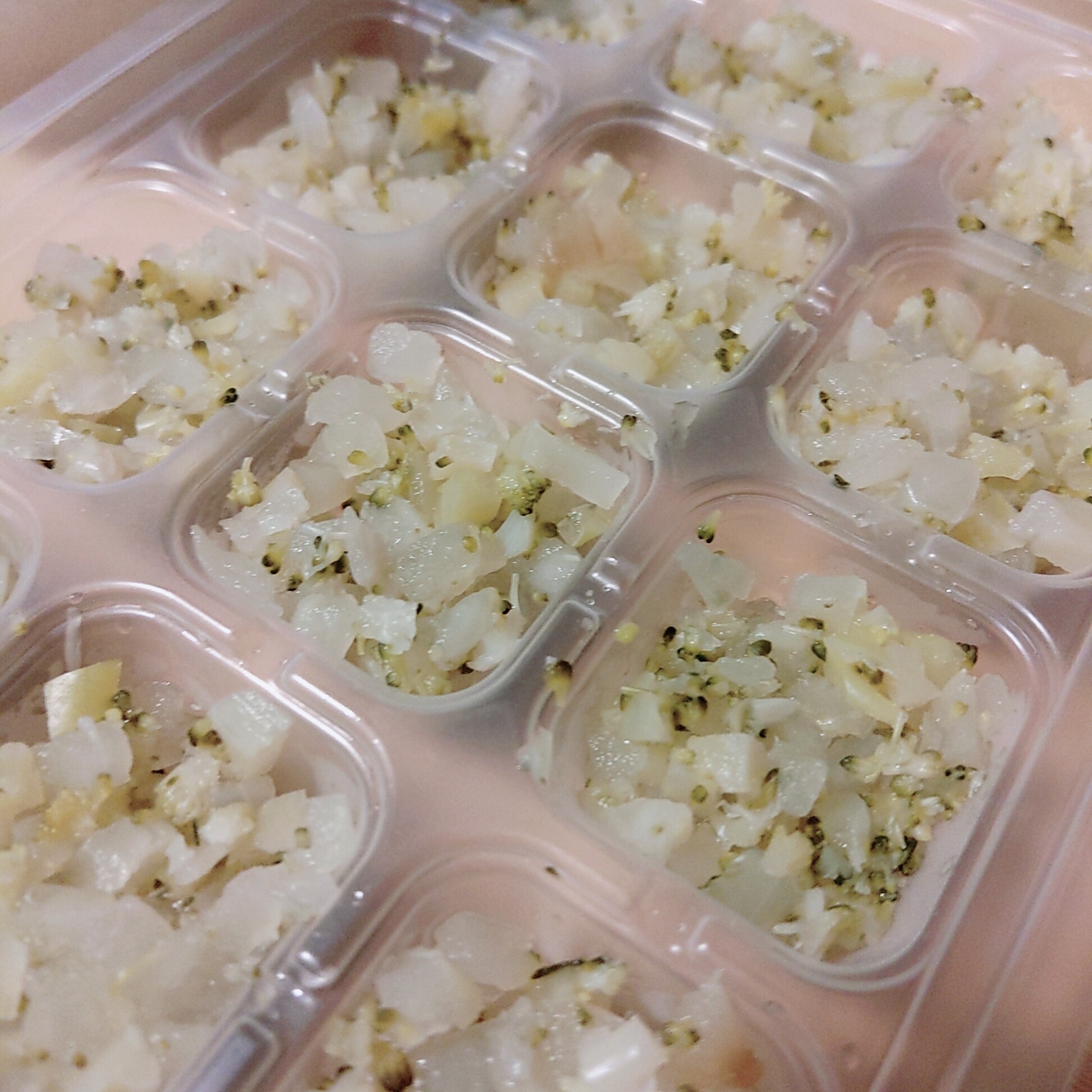 お米のかわりに食べるブロッコリーで離乳食ストック2 レシピ 作り方 By 瑤希 楽天レシピ