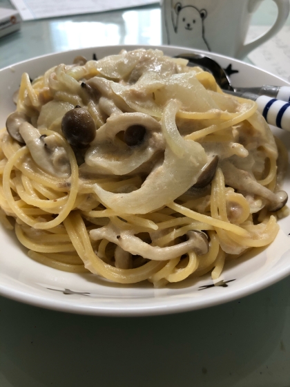 1人ランチに作ったよ！ほうれん草なくてしめじだから彩りよくないけど美味しかったー(^^)リピ決定！