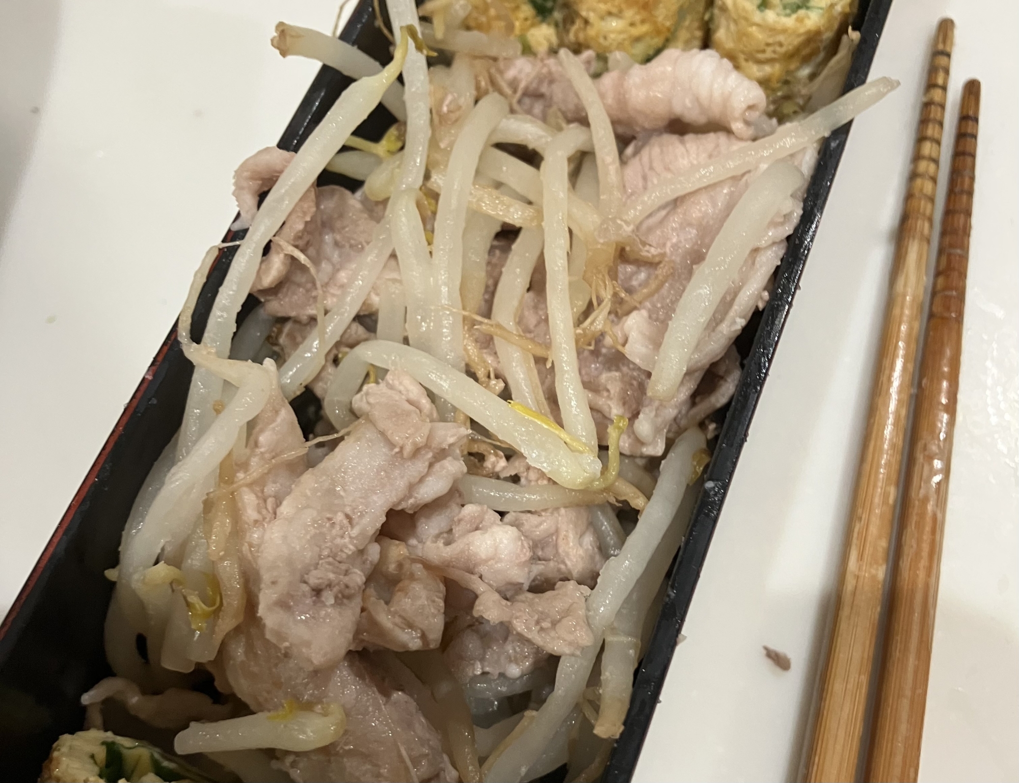 お弁当に五分でできるもやし豚肉