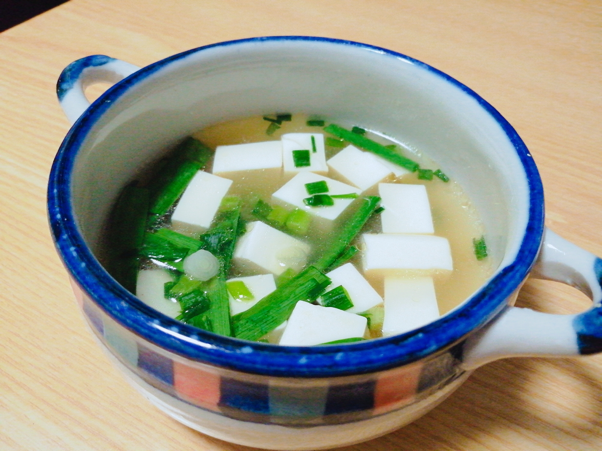 豆腐とニラと小ねぎのスープ