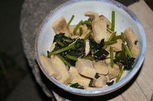 さつま芋の葉と高野豆腐の煮物