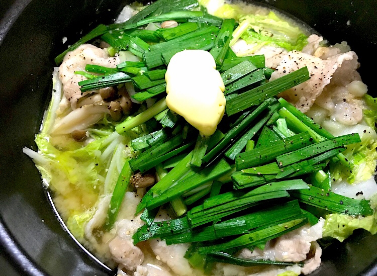 豚肉と白菜の味噌バター鍋☆シメはラーメン！