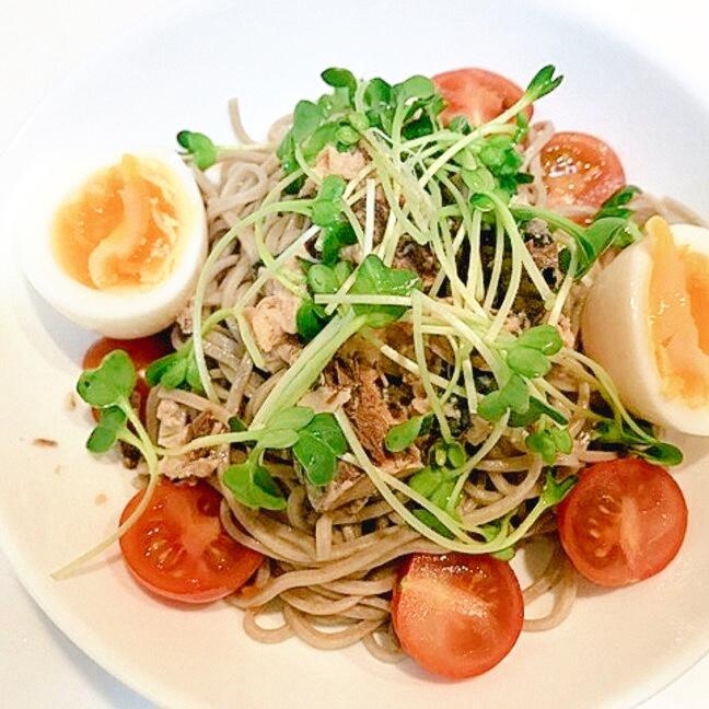 暑い日にどうぞ☆鯖とトマトのサラダ蕎麦