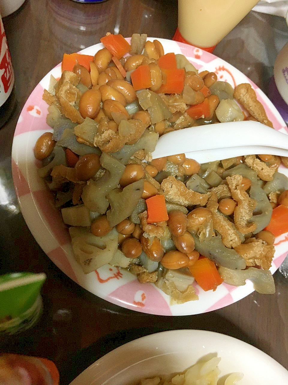 炒り大豆と根菜の煮物