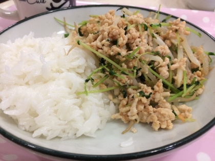 お昼ご飯にパパッと作れて美味しかったです。ご馳走さまでした☆