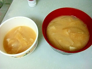 油揚げと新たまねぎの味噌汁