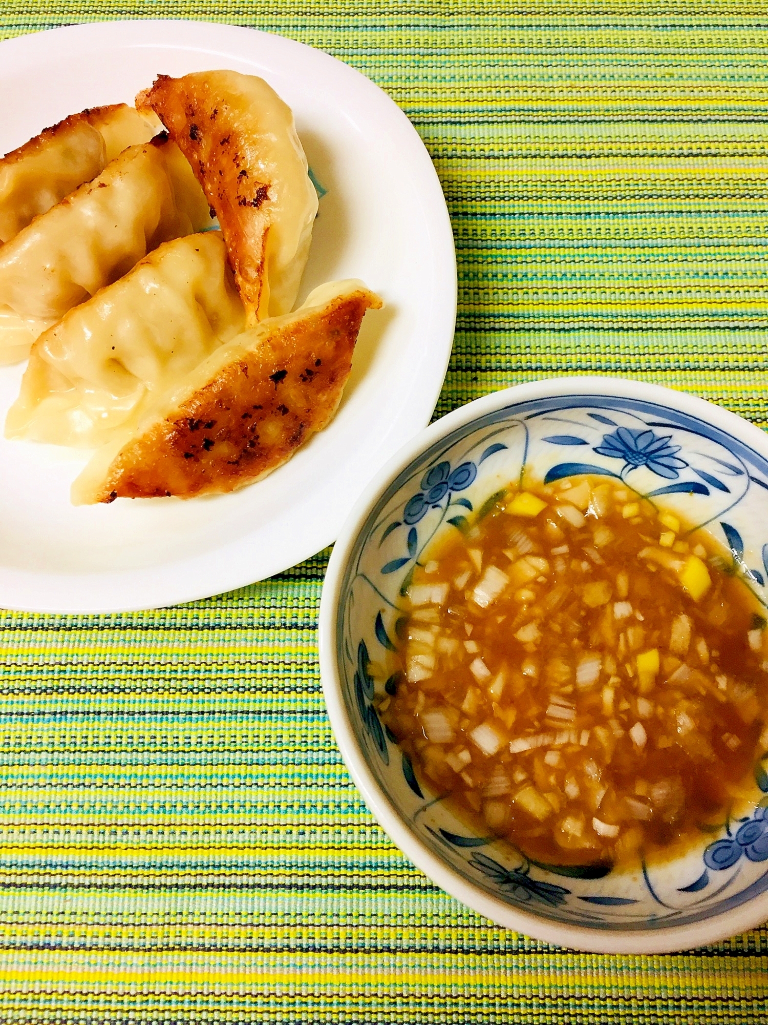 餃子の胡麻味噌ダレ